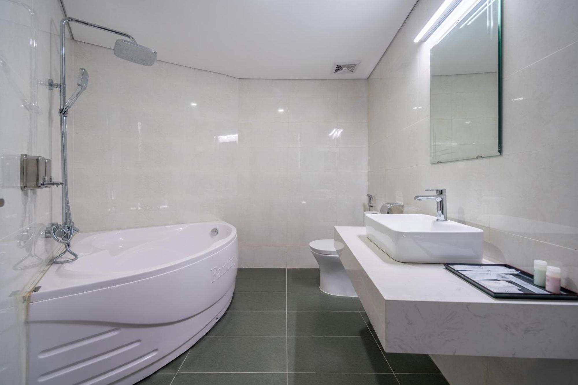 Jacayl Hotel Tcg Ханой Екстер'єр фото